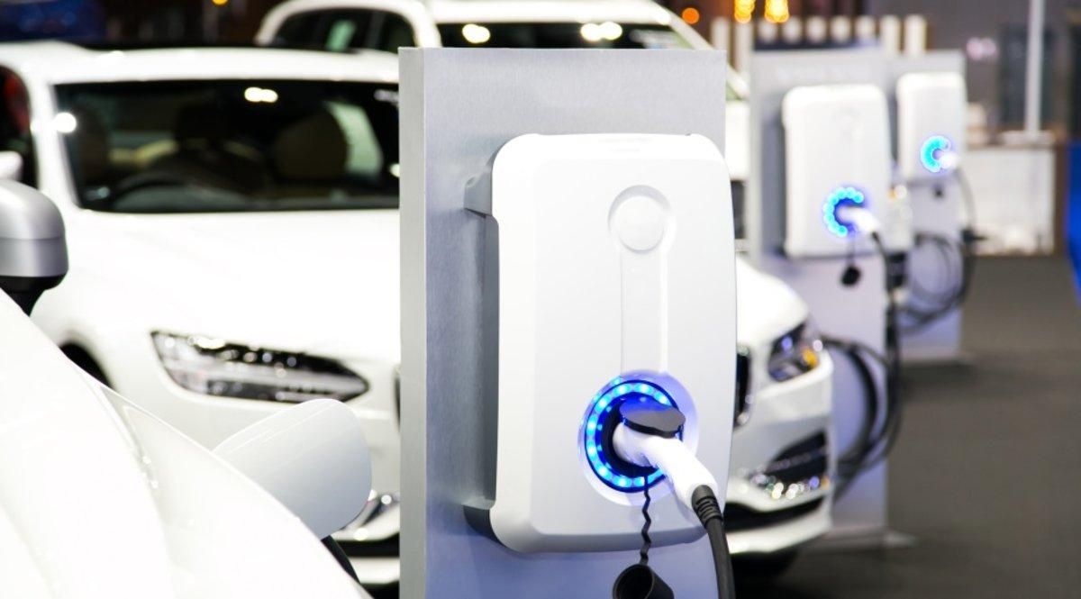 Un cargador inteligente de automóviles eléctricos de Greencharge. Un cargador inteligente de automóviles eléctricos de Greencharge.