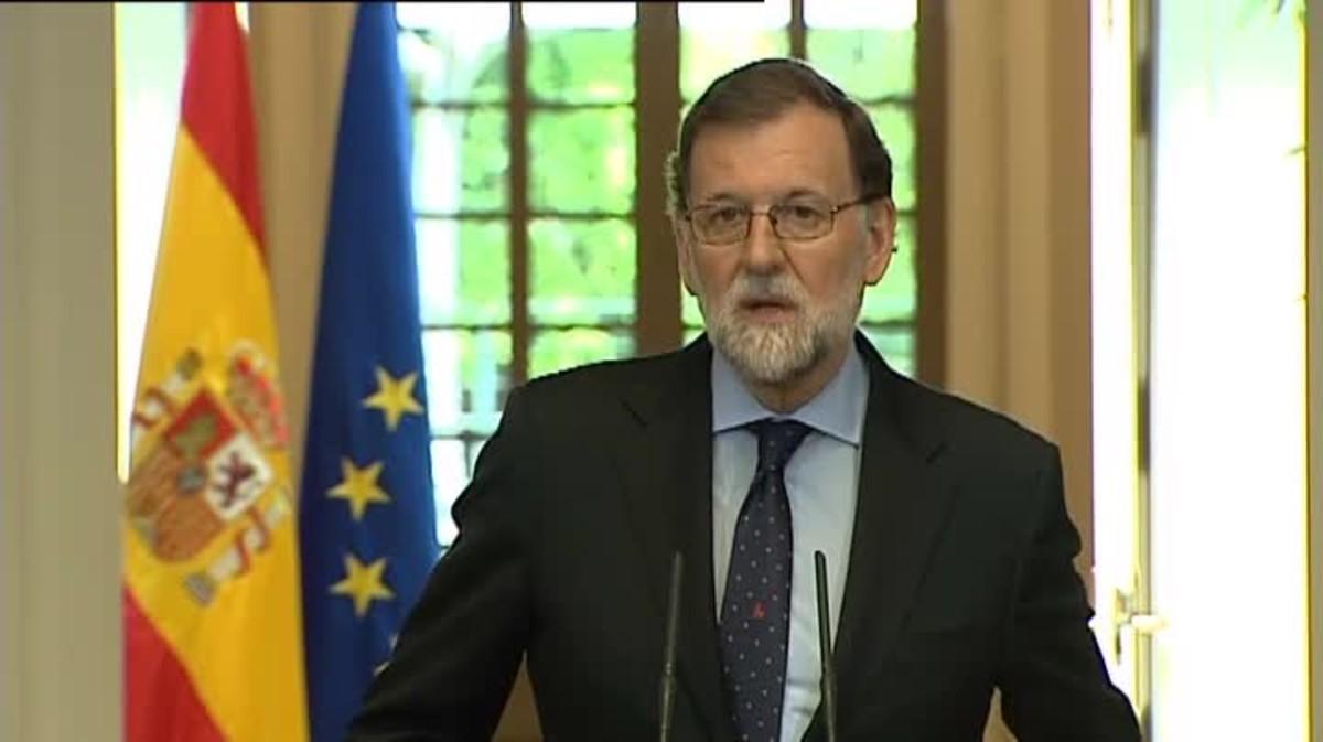 El presidente del Gobierno, Mariano Rajoy, ha afirmado que ’no habrá impunidad’ para los miembros de ETA después de que la banda terrorista haya escenificado su disolución.