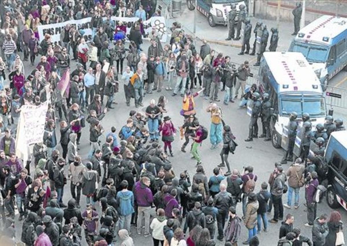 PSOE y Podemos acuerdan que las manifestaciones imprevistas no tengan que ser comunicadas