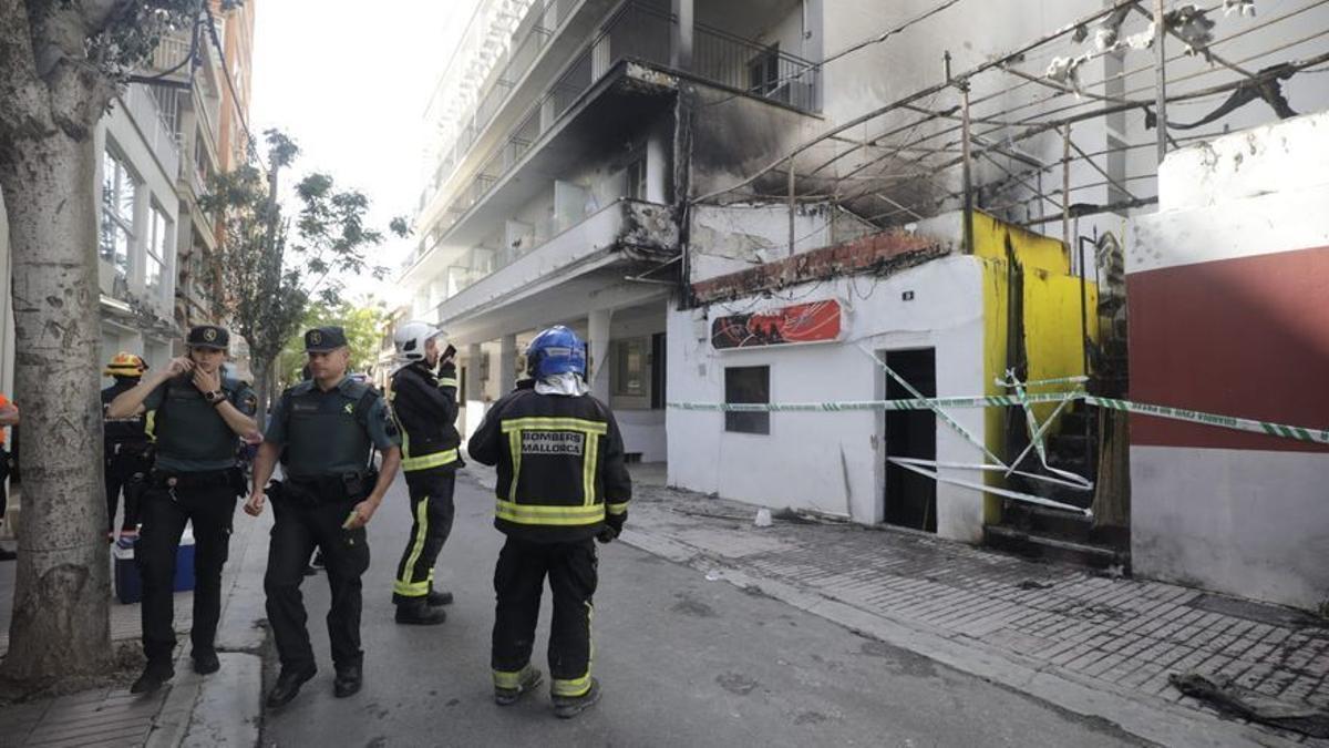 Dos heridos en un incendio en un edificio en Mallorca