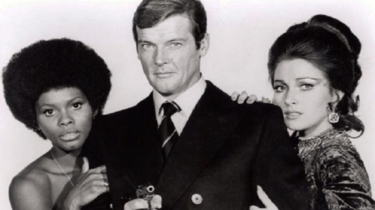 Roger Moore El James Bond Mas Desenfadado Muere A Los Anos