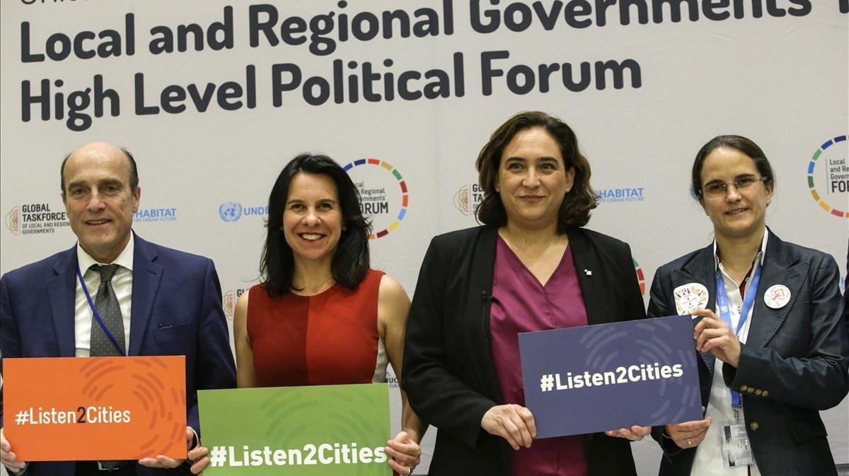 Los alcaldeses de Uruguay, Montreal, Barcelona y la presidenta de la Coalición Internacional del Habitat Los alcaldeses de Uruguay, Montreal, Barcelona y la presidenta de la Coalición Internacional del Habitat