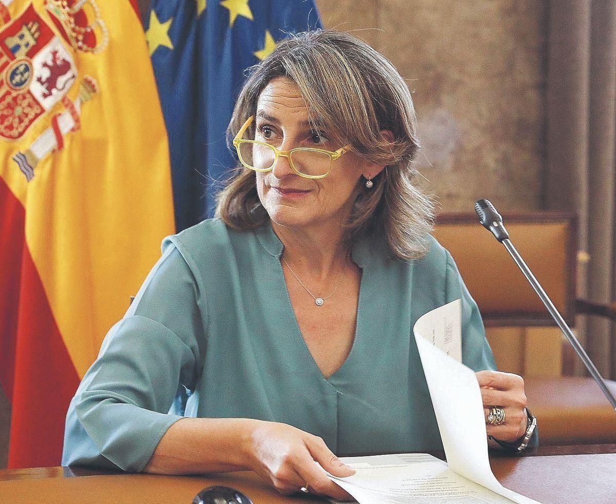 El Gobierno cifra en 3,7% la bajada del consumo eléctrico en la primera semana del plan de ahorro El Gobierno cifra en 3,7% la bajada del consumo eléctrico en la primera semana del plan de ahorro