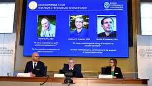 Nobel de Economía a David Card, Joshua Angrist y Guido Imbens por sus análisis del mercado laboral.