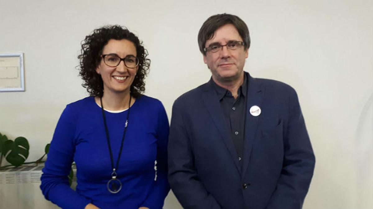 La dirigente de ERC, Marta Rovira, junto al ’president’ de la Generalitat cesado, Carles Puigdemont, en Bruselas. La dirigente de ERC, Marta Rovira, junto al ’president’ de la Generalitat cesado, Carles Puigdemont, en Bruselas.