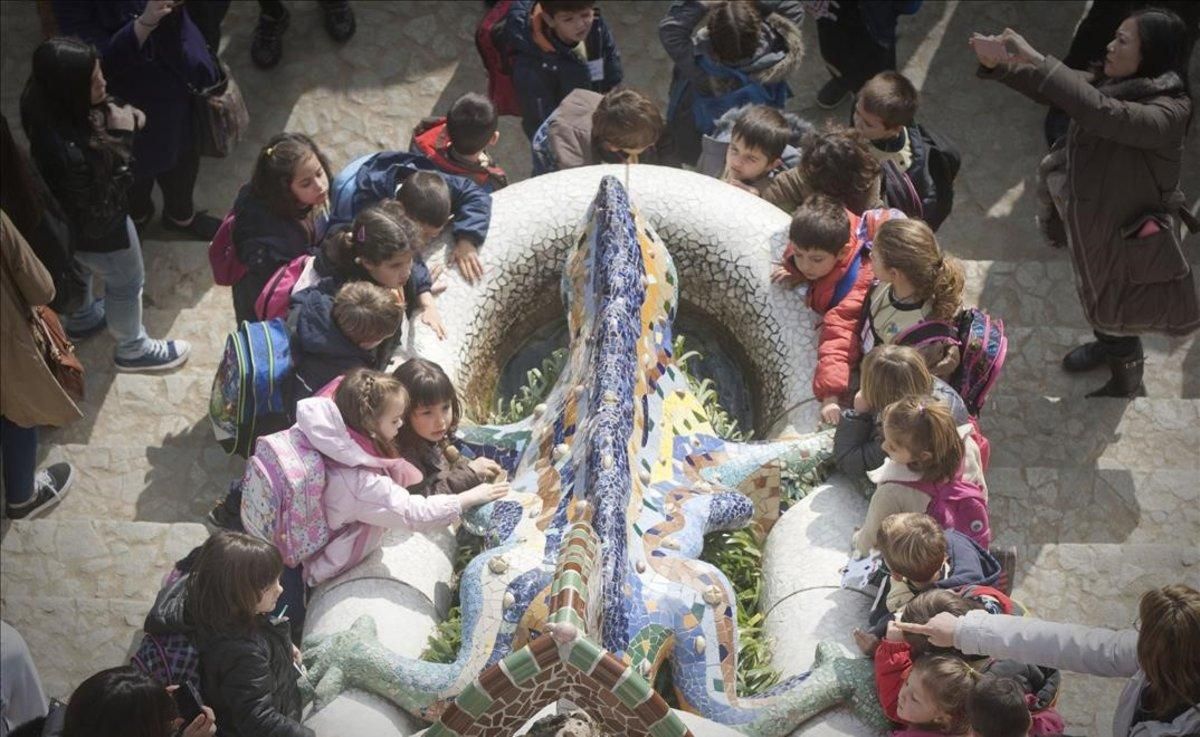 Coronavirus: Educació recomana a les escoles evitar excursions i visites Coronavirus: Educació recomana a les escoles evitar excursions i visites