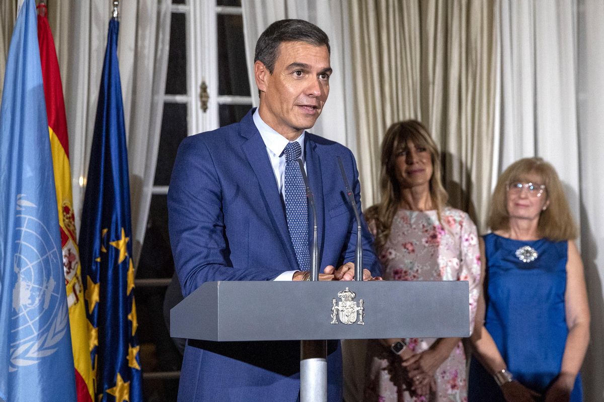 Pedro Sánchez en la residencia del embajador durante la cumbre de la ONU en Nueva York. Pedro Sánchez en la residencia del embajador durante la cumbre de la ONU en Nueva York.