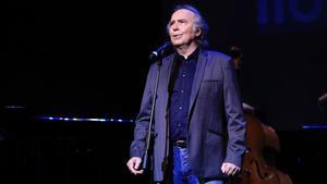 Serrat, en su actuación del Català de l’Any del 2017. 