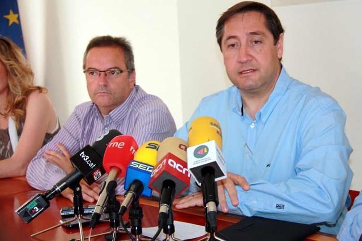 El secretario general de Unió i ’conseller’ de Agricultura, Josep M. Pelegrí, en rueda de prensa este domingo, en Lleida. El secretario general de Unió i ’conseller’ de Agricultura, Josep M. Pelegrí, en rueda de prensa este domingo, en Lleida.