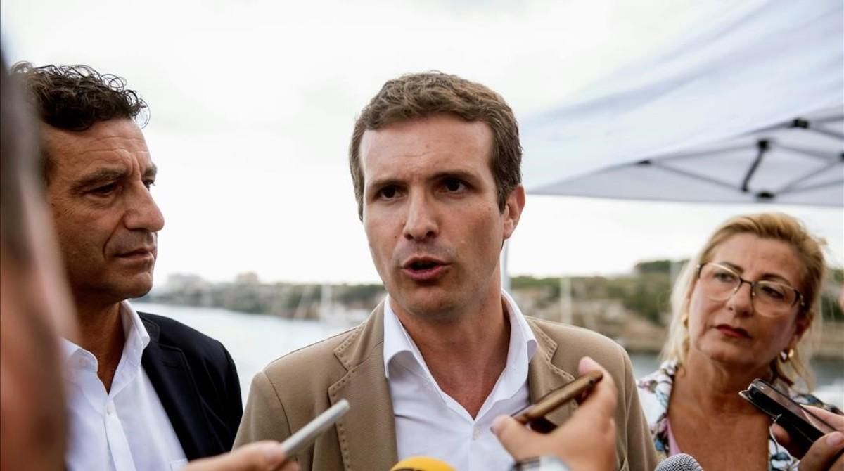 El líder del PP, Pablo Casado, este jueves en Mahón. El líder del PP, Pablo Casado, este jueves en Mahón.
