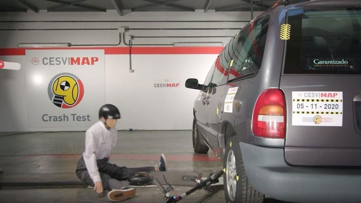 Simulación de choque en patinete eléctrico. Simulación de choque en patinete eléctrico.
