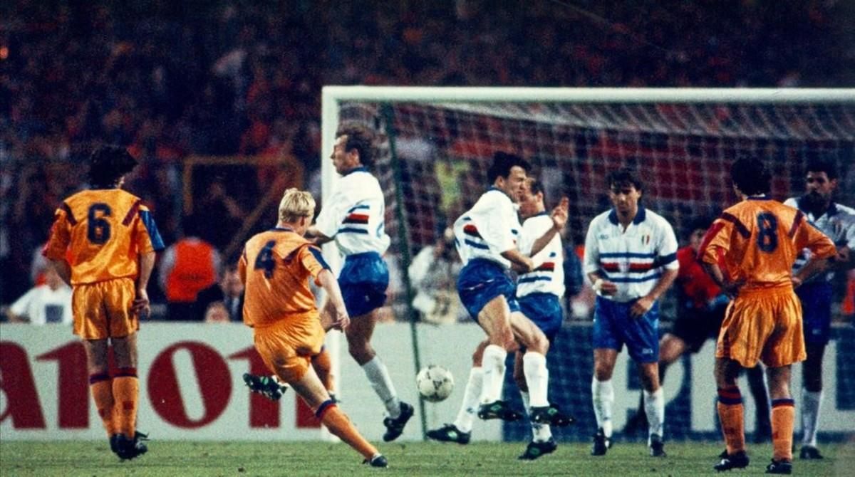 Koeman marca el gol que dio al Barça la primera Copa de Europa en Wembley-92. Koeman marca el gol que dio al Barça la primera Copa de Europa en Wembley-92.
