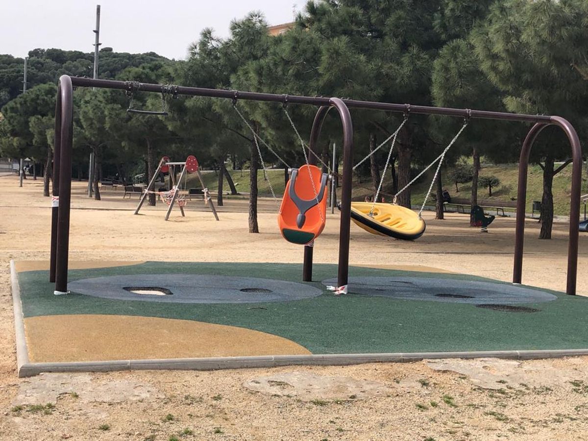 El Ayuntamiento de Mataró cede a la presión social y abrirá finalmente los parques infantiles El Ayuntamiento de Mataró cede a la presión social y abrirá finalmente los parques infantiles