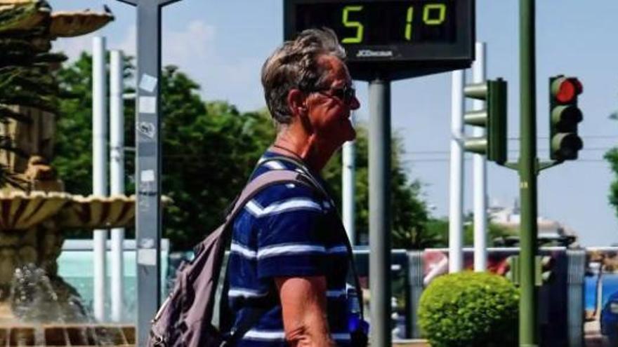 Travel insurers consider offering heat wave policies to their UK clients