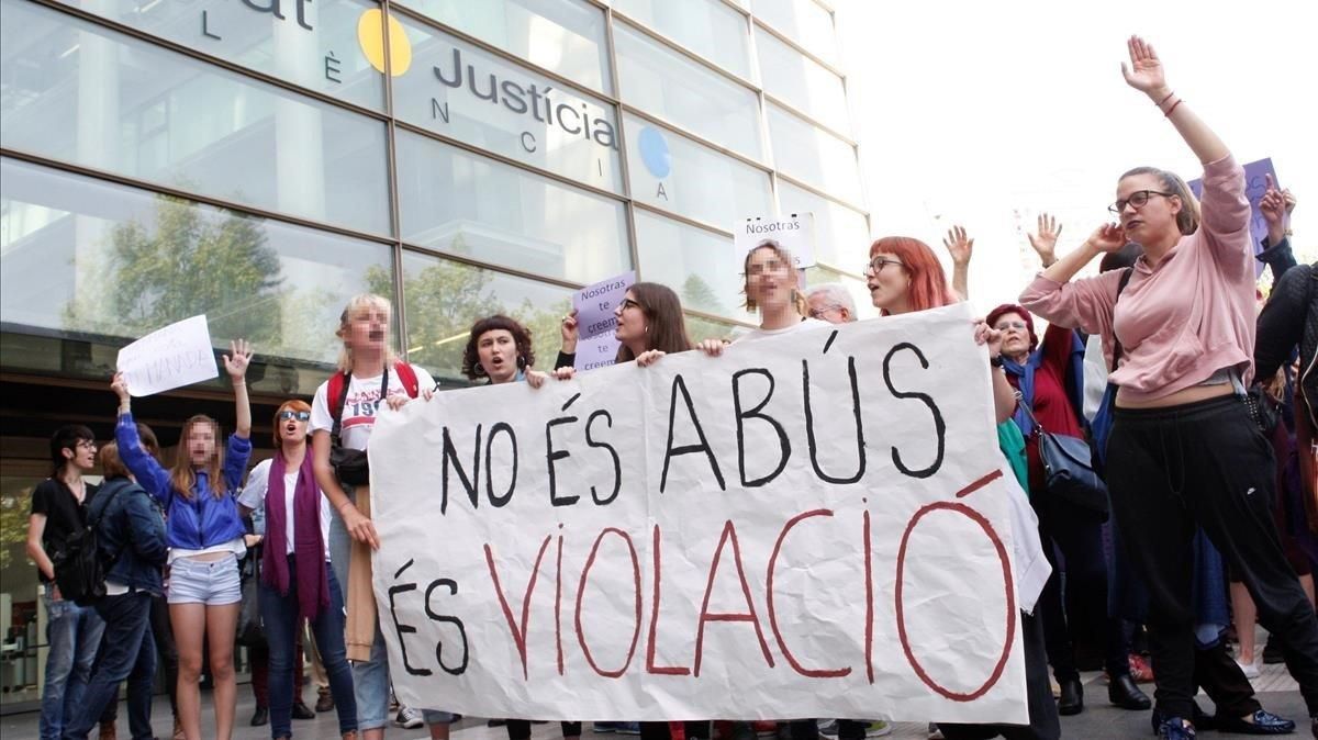 Concentración contra las agresiones sexuales. Concentración contra las agresiones sexuales.