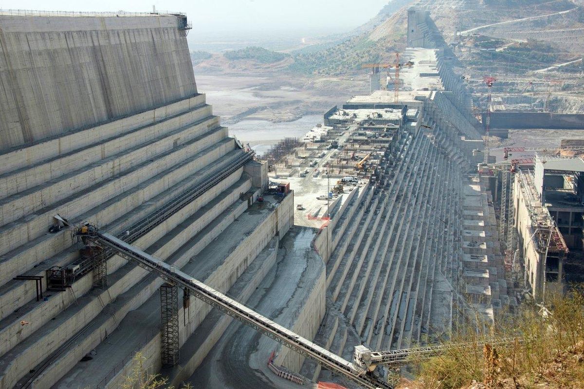 Etiopía está financiando en solitario el proyecto y espera convertirse en el mayor generador y exportador de electricidad del continente. Etiopía está financiando en solitario el proyecto y espera convertirse en el mayor generador y exportador de electricidad del continente.