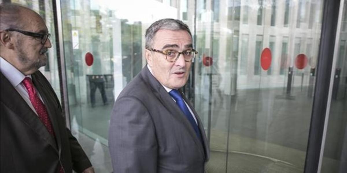 El alcalde de Lleida, Àngel Ros, en la Ciudad de la Justicia cuando fue a declarar el pasado 1 de octubre.