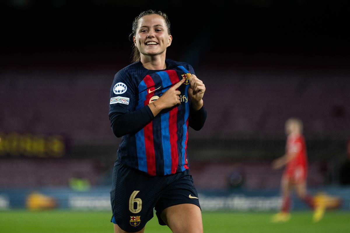Claudia Pina renueva con el Barcelona hasta 2026