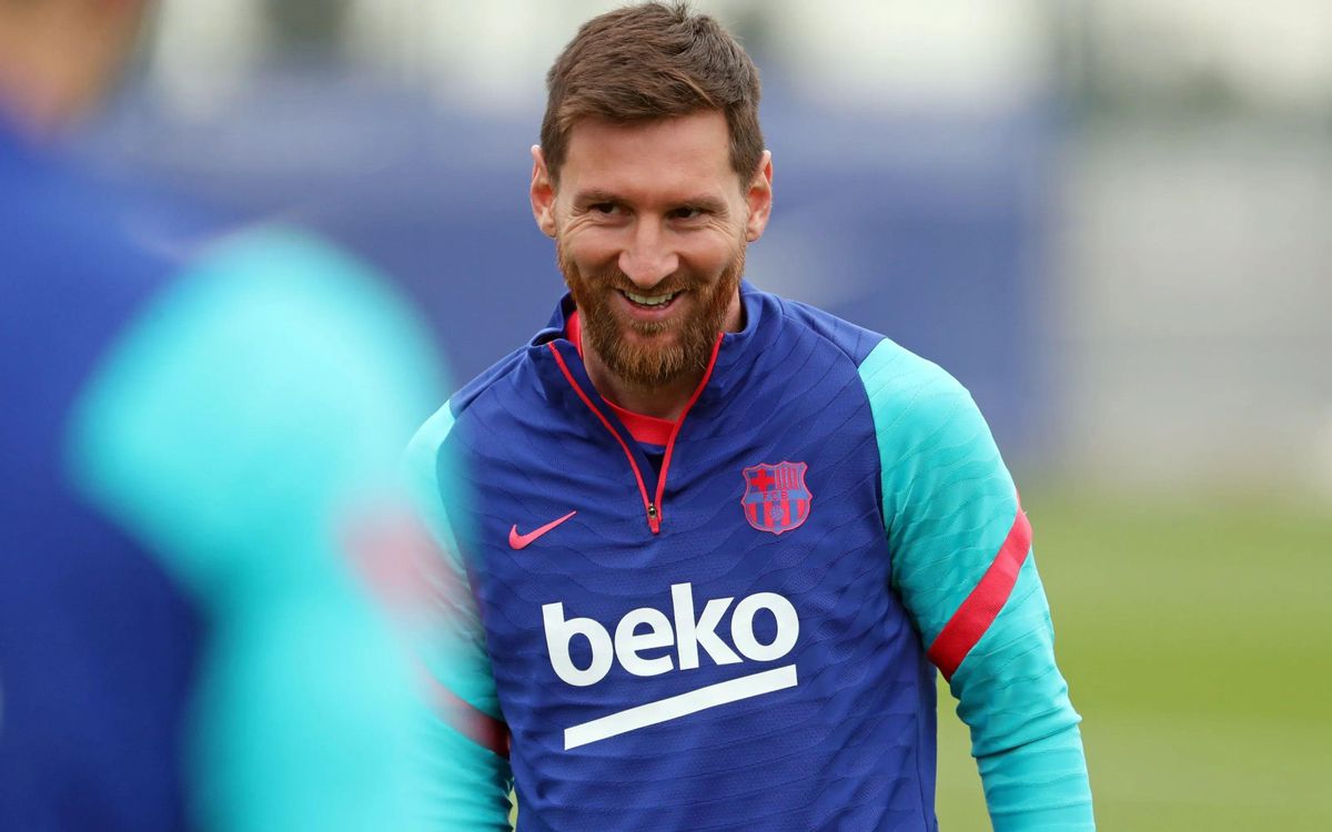 Messi, en el último entrenamiento antes de viajar a Madrid. Messi, en el último entrenamiento antes de viajar a Madrid.