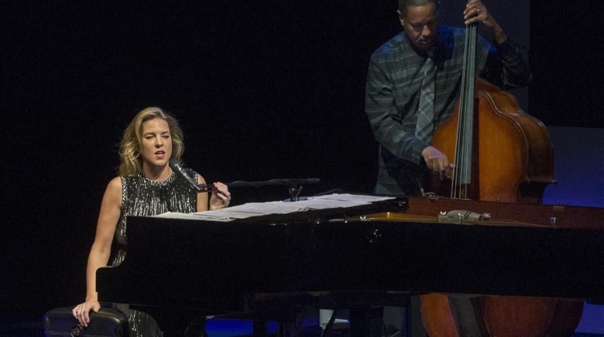 Diana Krall, en el Auditori del Fòrum. Diana Krall, en el Auditori del Fòrum.
