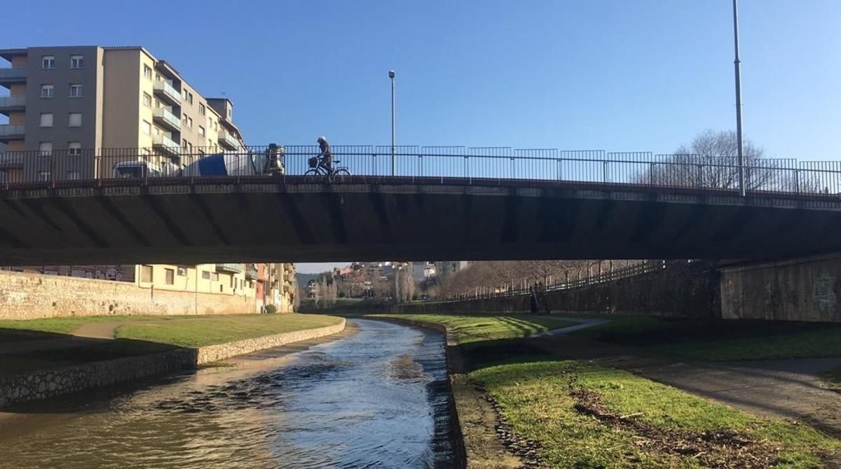 Puente de la Font del Rei. Bajo esta pasarela habrían ocurrido los hechos. Puente de la Font del Rei. Bajo esta pasarela habrían ocurrido los hechos.