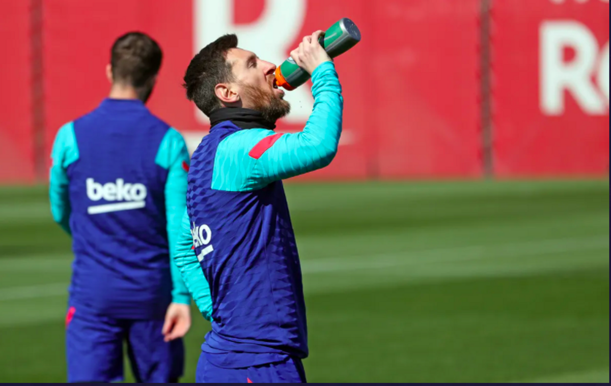 Messi, en el entrenamiento del Barça en la ciudad deportiva previo al viaje a San Sebastián.