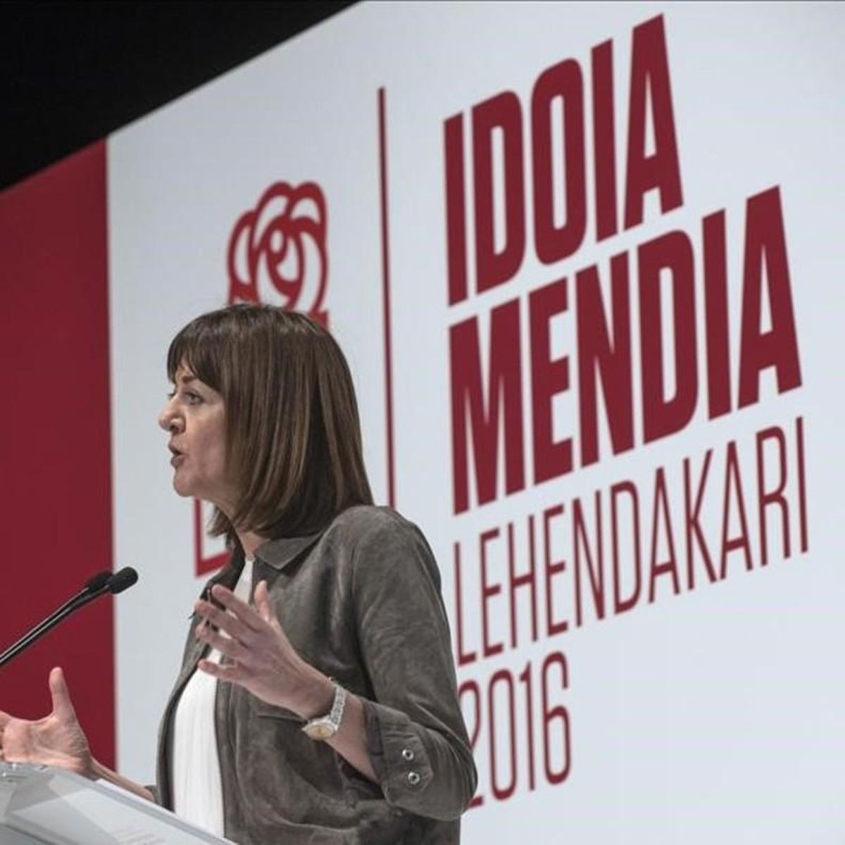 Idoia Mendia, secretaria general de los socialistas vascos, acusa al PNV de seguir una estrategia de ruptura entre vascos, como en Catalunya. Idoia Mendia, secretaria general de los socialistas vascos, acusa al PNV de seguir una estrategia de ruptura entre vascos, como en Catalunya.