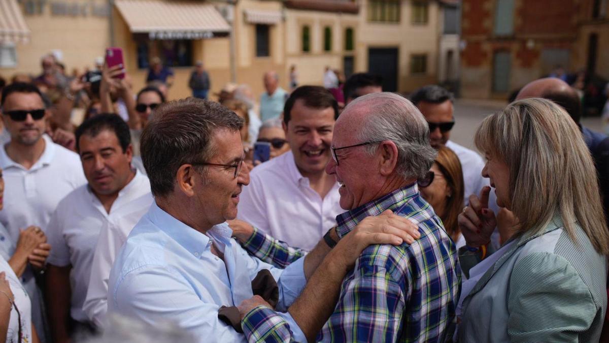 Feijóo promete en Zamora «decisiones tax e incentivos a empresas» para repoblar la España rural