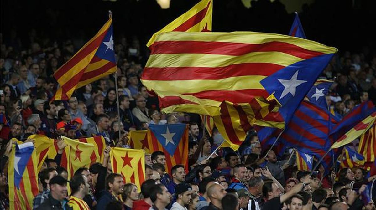 ’Estelades’ en las gradas del Camp Nou, durante el Barça-Leverkusen disputado el pasado 29 de septiembre. ’Estelades’ en las gradas del Camp Nou, durante el Barça-Leverkusen disputado el pasado 29 de septiembre.