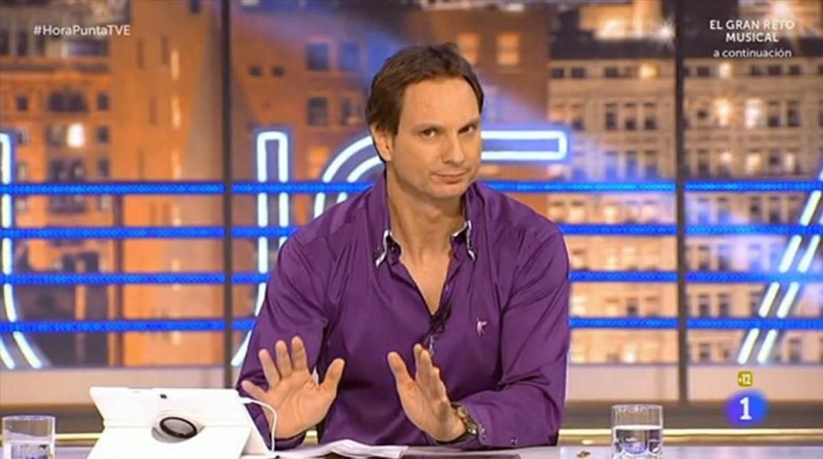 El locutor Javier Cádenas, presentador de ’Levántate Cárdenas’ en Europa FM. El locutor Javier Cádenas, presentador de ’Levántate Cárdenas’ en Europa FM.