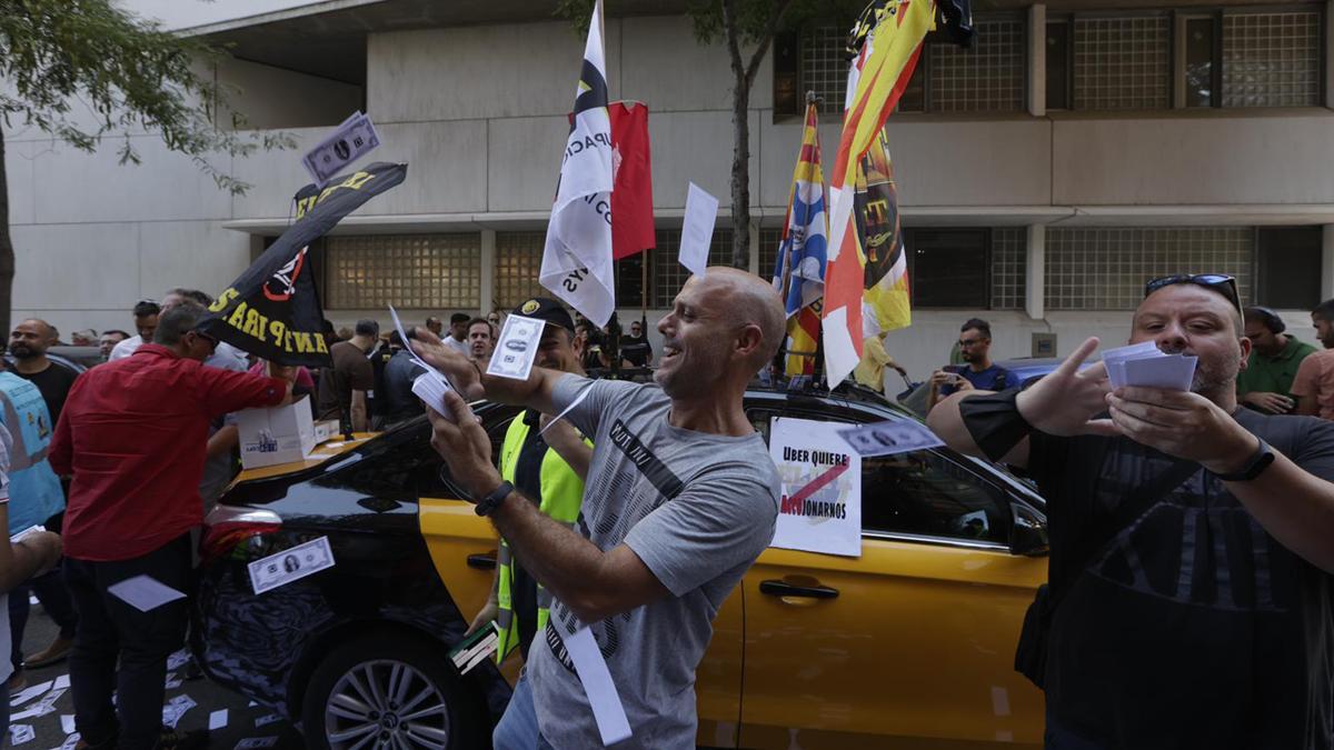 Manifestació de taxistes a Barcelona: hora, recorregut i afectacions al trànsit