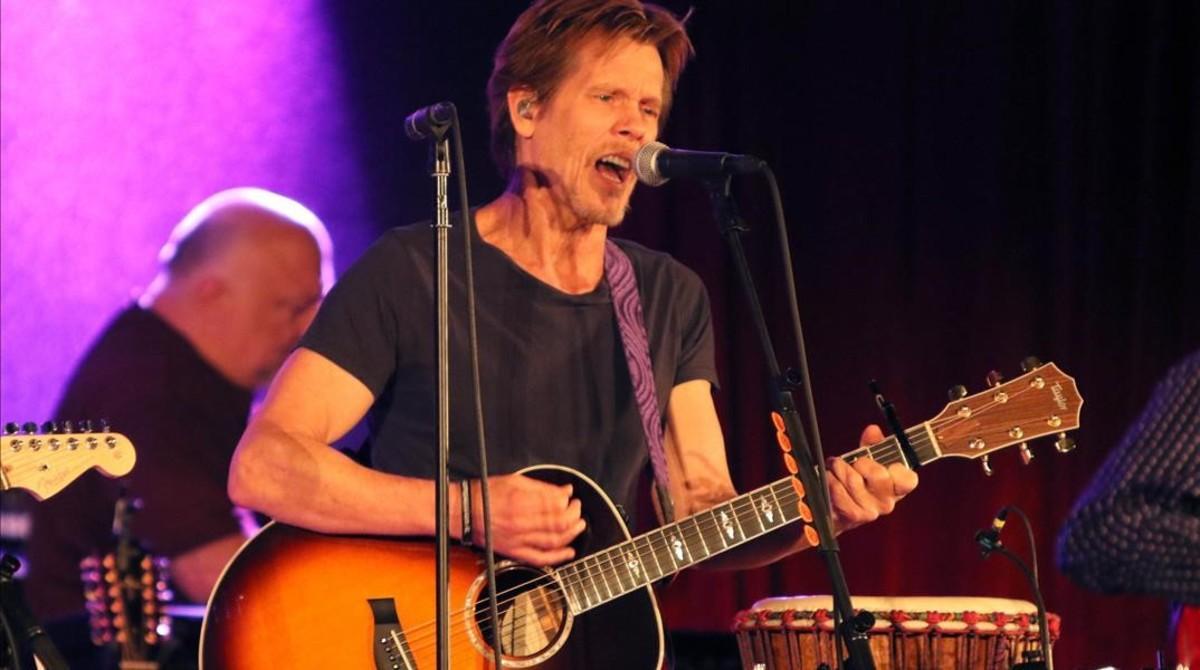 Kevin Bacon se divierte tocando con su hermano en City Winery Atlanta