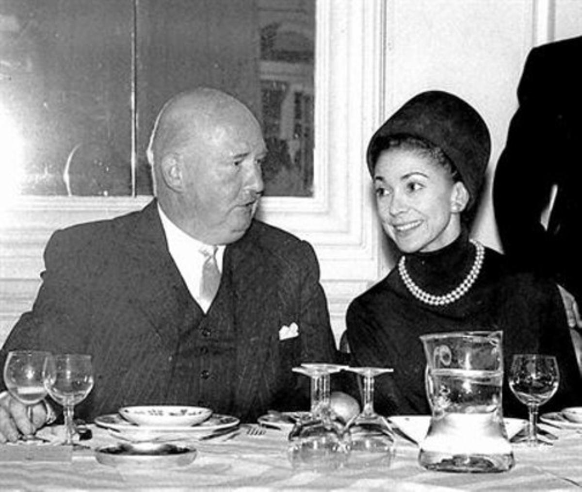 Fonteyn, en un sopar amb periodistes el 1963.