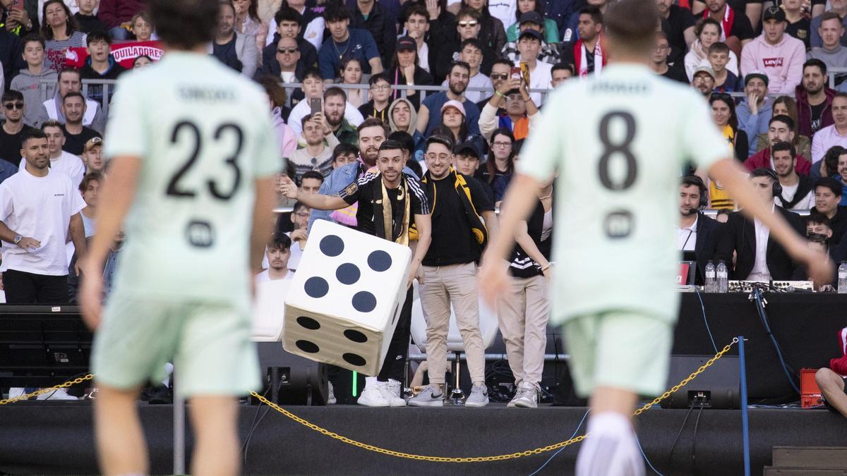 del jardín de Messi al salón de recreo de Gerard Piqué