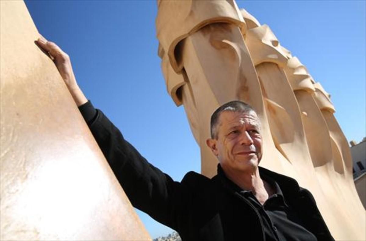 El escritor francés Emmanuel Carrère, en La Pedrera. El escritor francés Emmanuel Carrère, en La Pedrera.