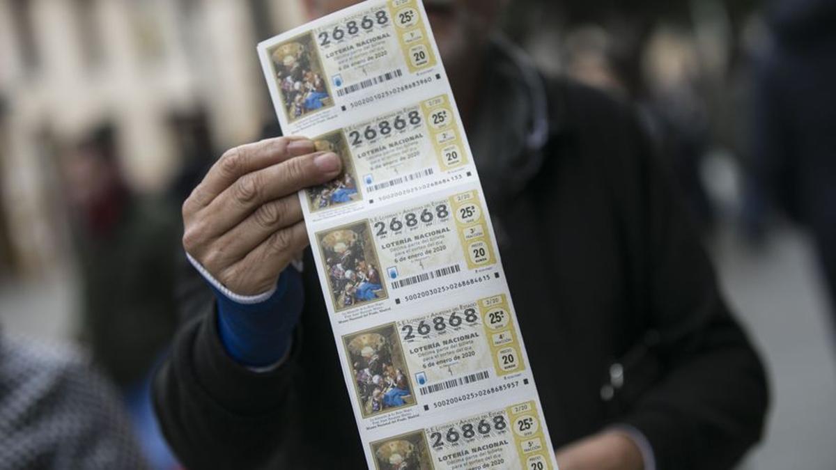 Administraciones famosas de Barcelona para comprar lotería de Navidad si la visitas en verano