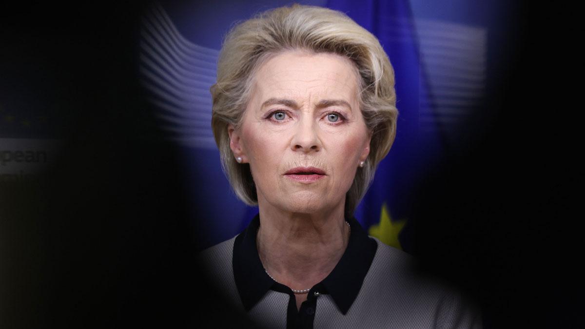 La UE anuncia sanciones masivas y severas contra Rusia. En la imagen, Ursula von der Leyen, durante el comunicado.