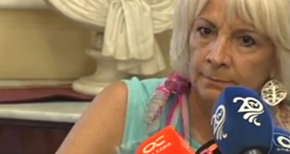 Teófila Martínez: Hay gente que pide para comer y luego tiene Twitter, que cuesta dinero