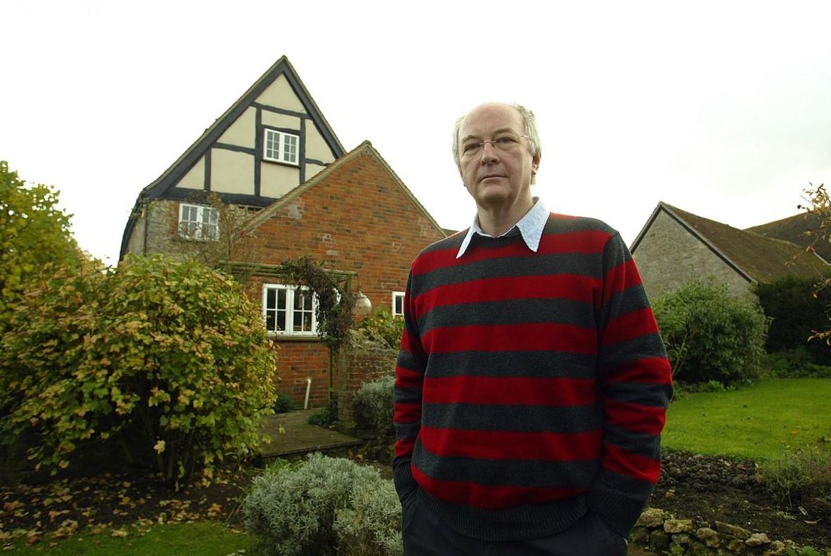 Philip Pullman, en su casa de Oxford (2007) Philip Pullman, en su casa de Oxford (2007)