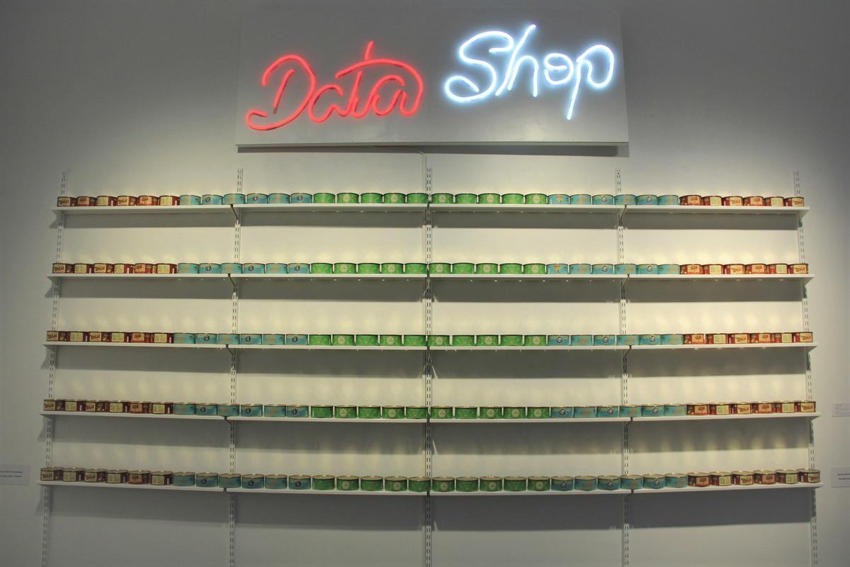 ’Data Shop’, del colectivo Varvara&Mar.