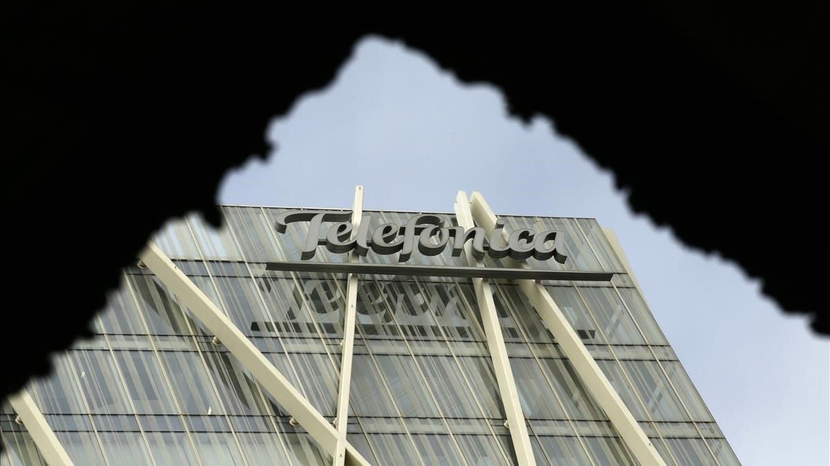 Edificio de Telefónica en Barcelona Edificio de Telefónica en Barcelona