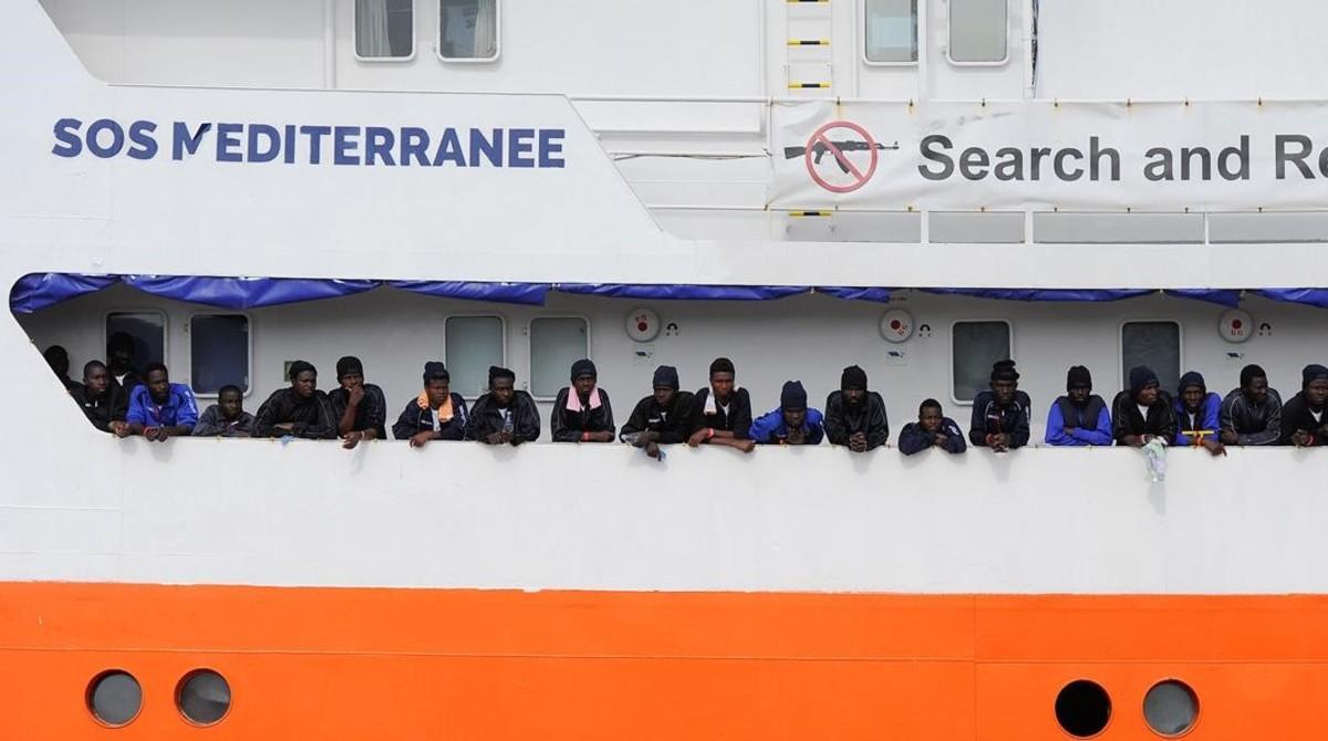 España acogerá a los 629 inmigrantes del buque ’Aquarius’ rechazados por Malta e Italia.