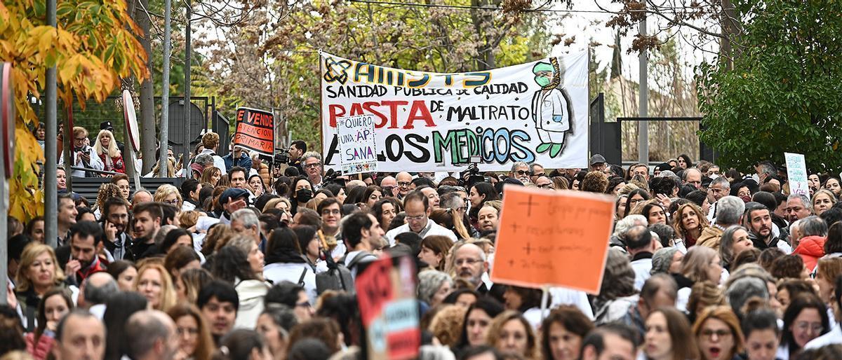 La situación de las urgencias extrahospitalarias de Madrid "sigue siendo un desastre"