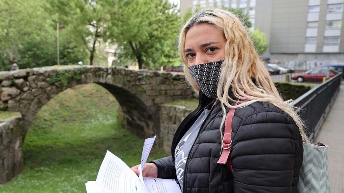 Verónica, en el entorno de Castrelos, cerca de donde reside. Verónica, en el entorno de Castrelos, cerca de donde reside.