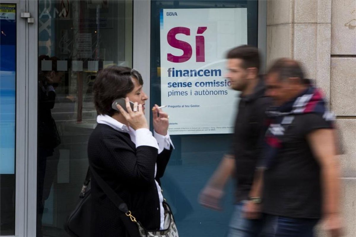 Anuncio de préstamos de una entidad en Barcelona. Anuncio de préstamos de una entidad en Barcelona.