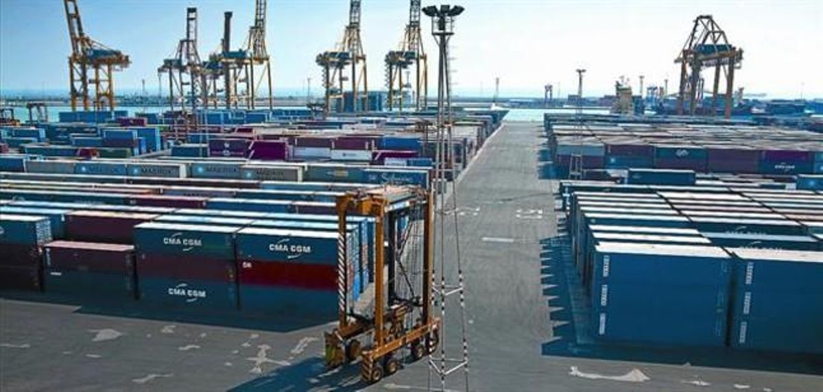 Terminal de contenedores en el Puerto de Barcelona. Terminal de contenedores en el Puerto de Barcelona.