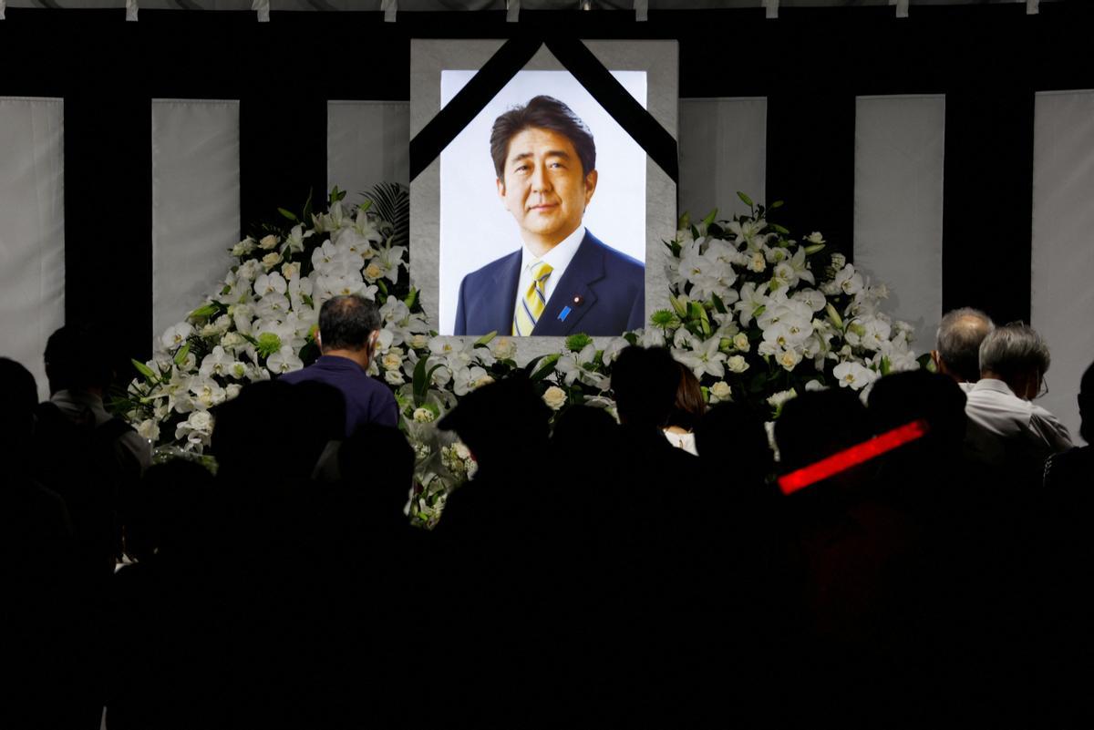 Un Japón dividido da su último adiós a Shinzo Abe