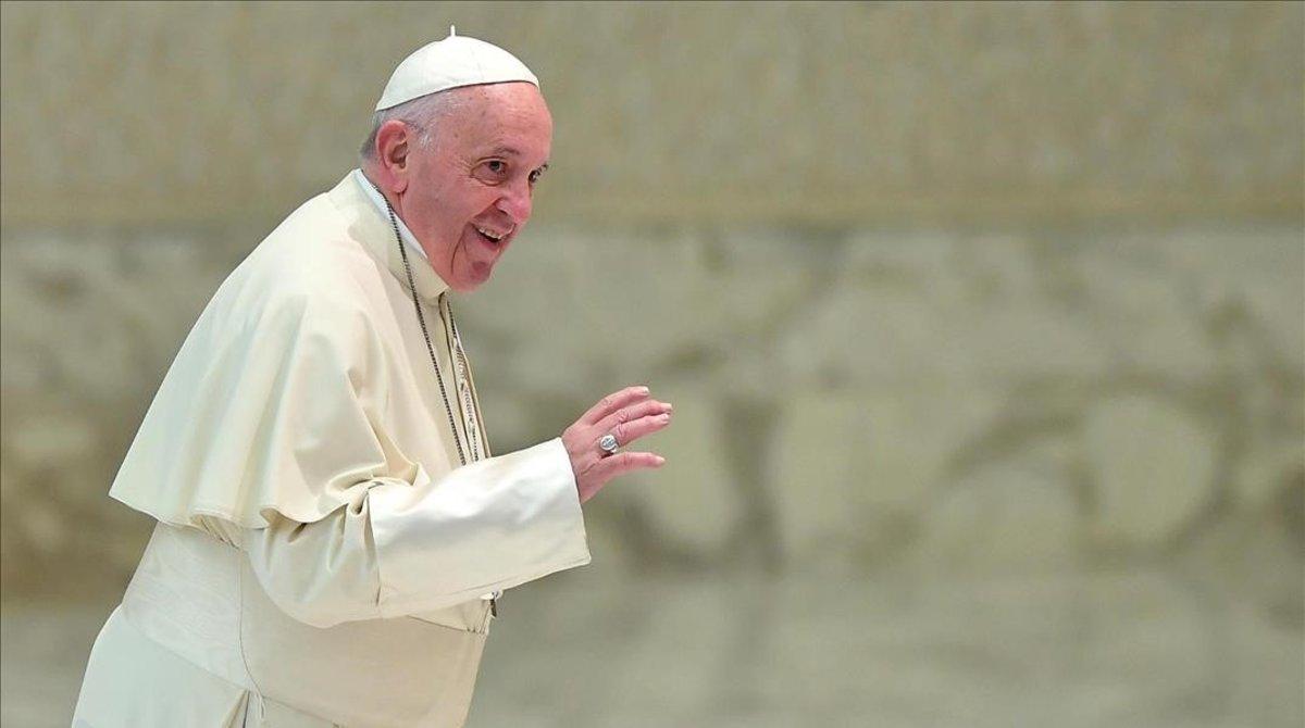 El papa Francisco llega a su audiencia de este miércoles en el Vaticano. El papa Francisco llega a su audiencia de este miércoles en el Vaticano.