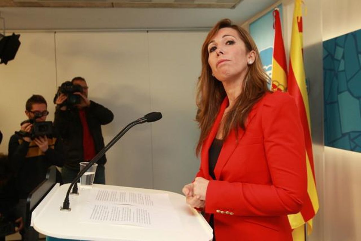 Alicia Sánchez-Camacho, durante una rueda de prensa, el pasado 11 de febrero, en la sede del PP. Alicia Sánchez-Camacho, durante una rueda de prensa, el pasado 11 de febrero, en la sede del PP.