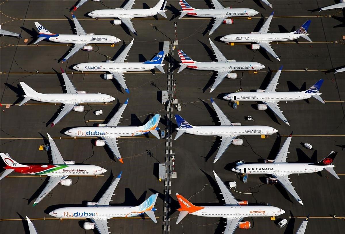 Aviones Boeing 737 MAX  estacionados en una base aérea en Seattle. 